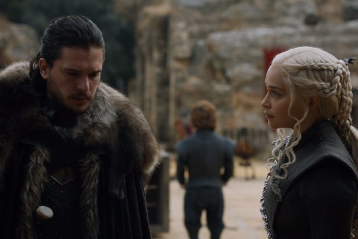 Jon Snow y Daenerys Targaryen de la serie de HBO Game of Thrones