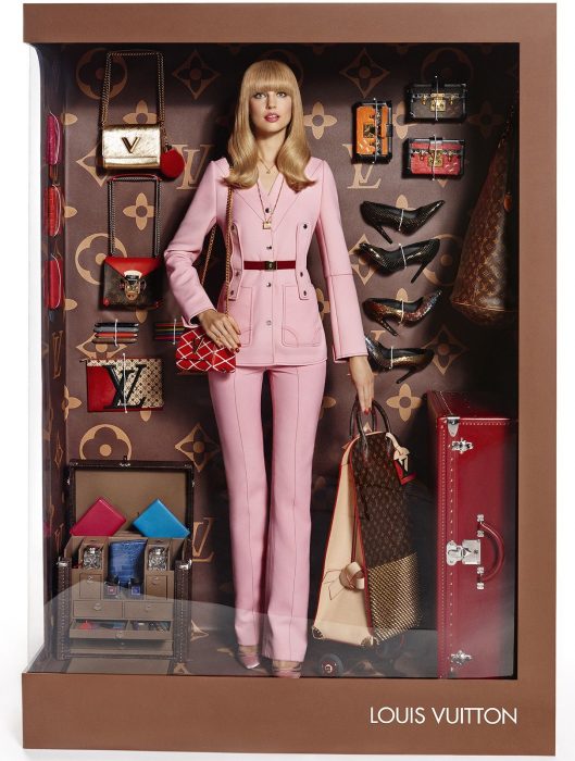 Modelos caracterizadas de Barbie para sesión fotográfica de Vogue Paris