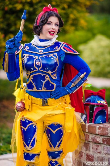 Cosplay de Blancanieves combinado con Star Wars