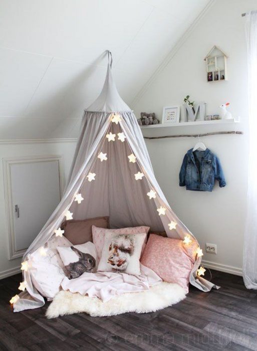 Tipi para leer en una habitación 