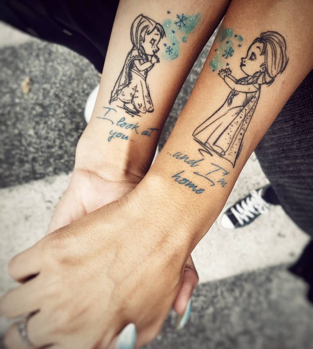 tatuajes de hermanas Elza y Anna 