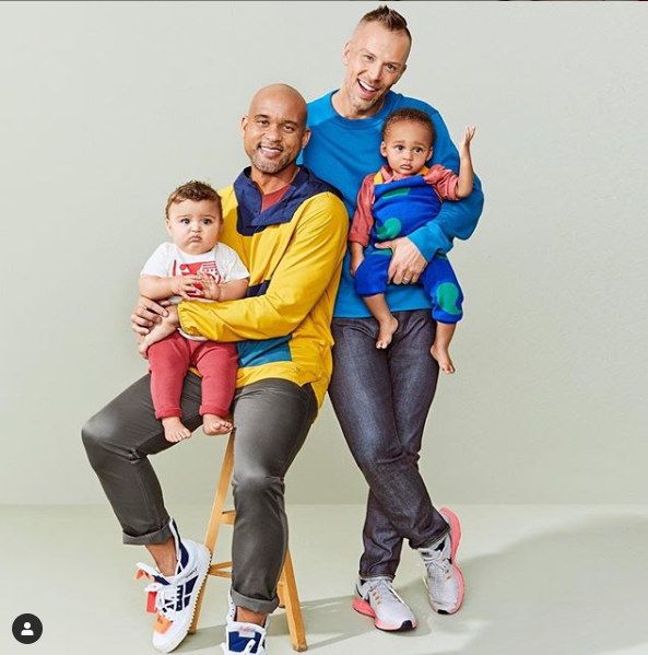 Familia homosexuales aparece por p rimera vez en revista parents 