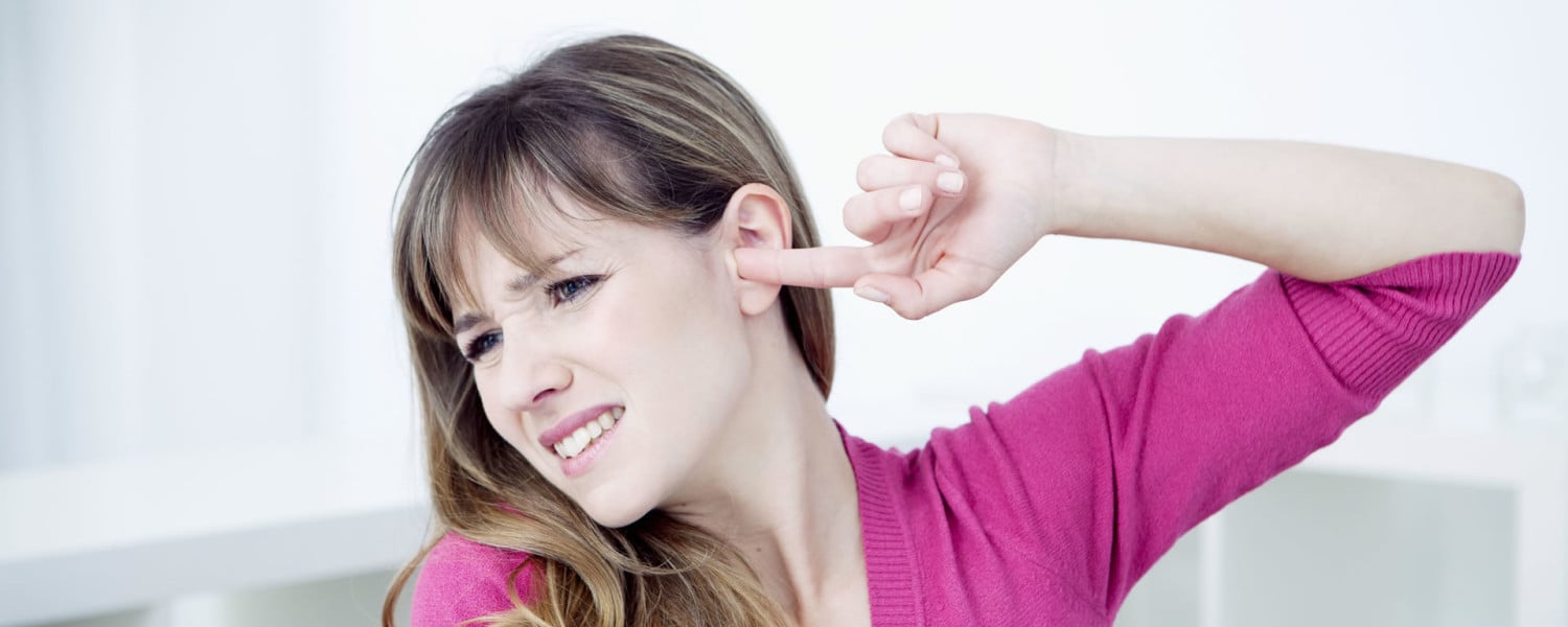 Зуд в ухе препараты. Зудят уши при заболевании ЖКТ. Постоянный зуд в ушах причины у женщин.