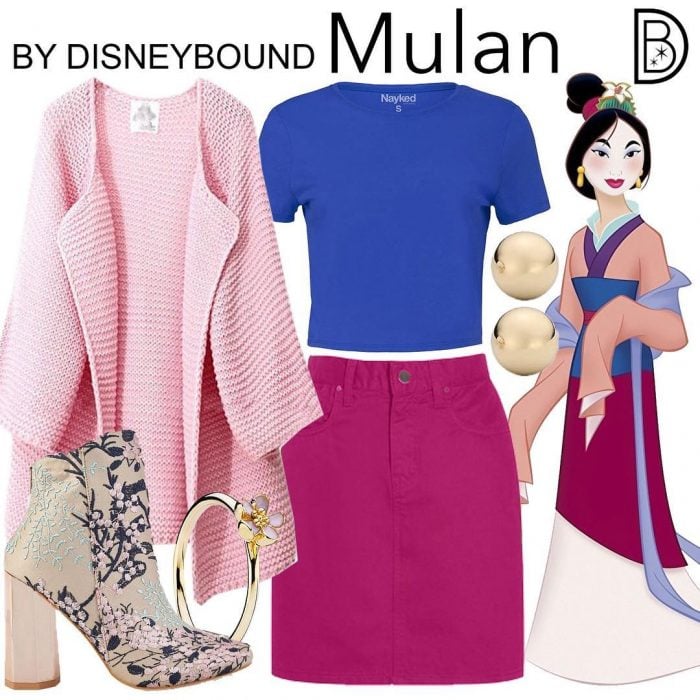 Outfits inspirados en Mulan de Disney, suéter rosa, camiseta azul, falda rosa, botas estampado de flores