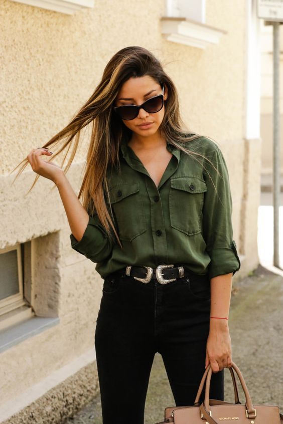 13 Looks para hacer verde militar tu nuevo básico de 2019