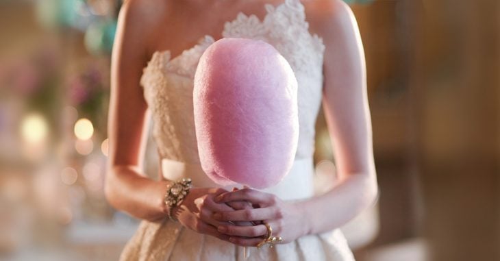 Las novias están cambiando su ramo de flores por algodones de azúcar