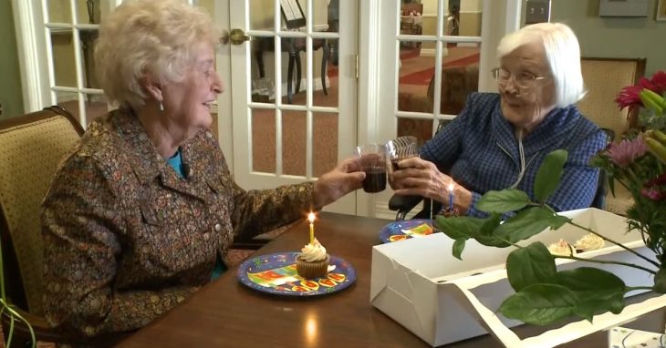 Par de viejitas siguen siendo mejores amigas después de 84 años de conocerse