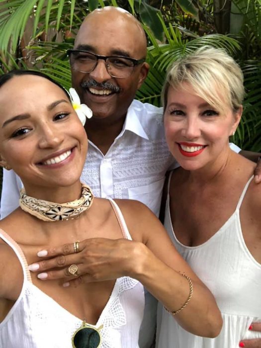 familia tomando una selfie