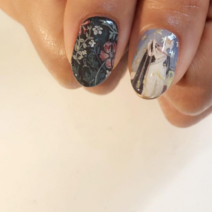 Diseños de uñas con pinturas en miniatura