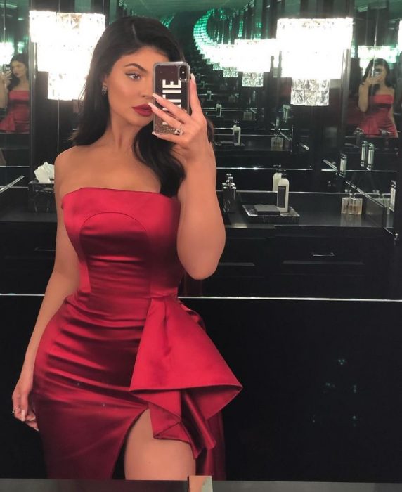 Kylie Jenner se convierte en la primera multimillonaria más joven 