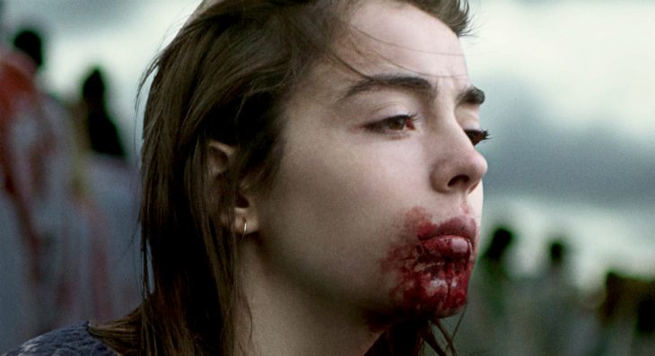 Escena con la actriz Garance Marilier con sangre en su boca en la cinta de Voraz
