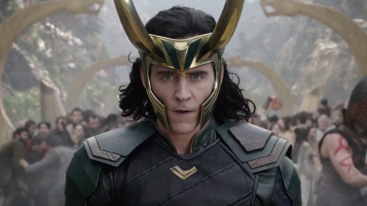 El actor Tom Hiddleston interpretando al personaje de Loki para la saga de Thor