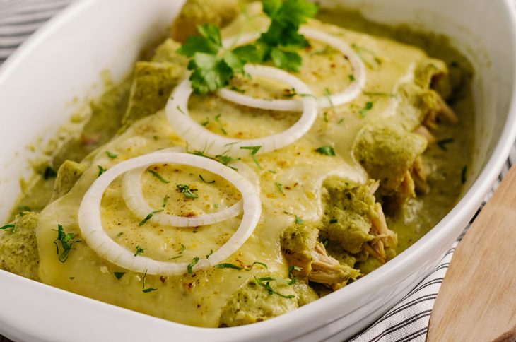 Enchiladas suizas con cebolla