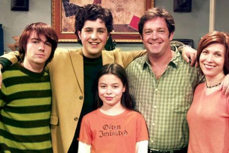 elenco de DRAKE Y jOSH REUNIDOS 