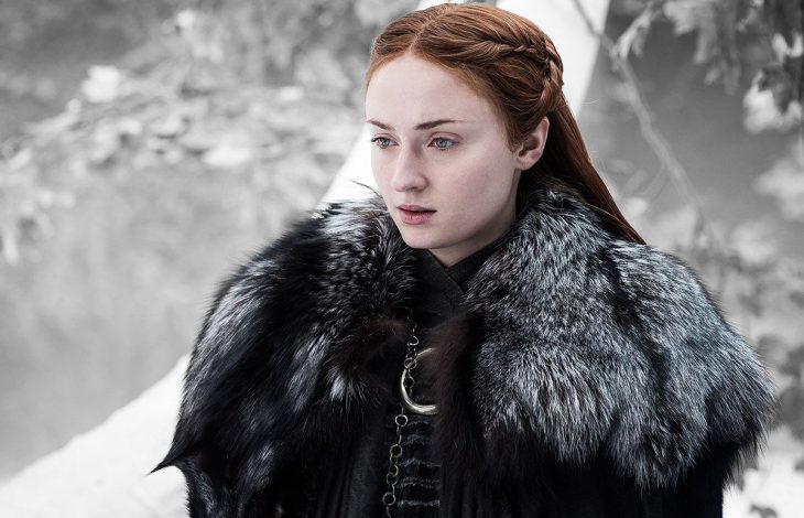 El personaje de Sansa Stark en el bosque de la serie Game of Thrones