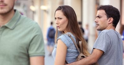 50% de las mujeres tienen un ‘hombre de reserva’ en caso de que su relación actual falle