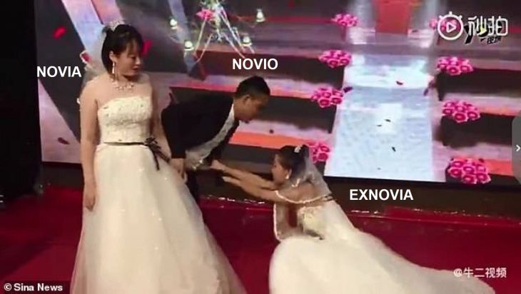 Exnovia vestida de blanco interrumpe boda de su exnovio en China frente a la prometida