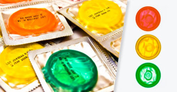 Este preservativo cambia de color si detecta alguna enfermedad