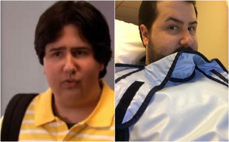 Jack Salvatore Jr. mordiendo un trozo de tela azul, recostado en una cama de hospital, Zoey 101