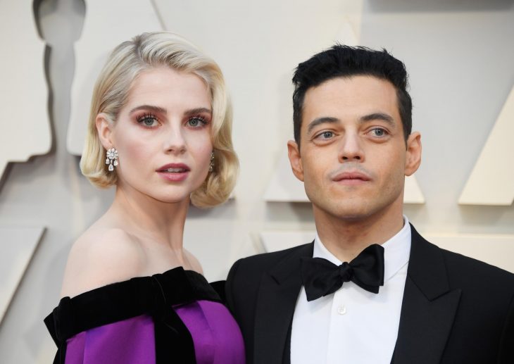 Peinados y looks que los Óscar 2019, Lucy Boynton, corte bob ondulado, vestido morado