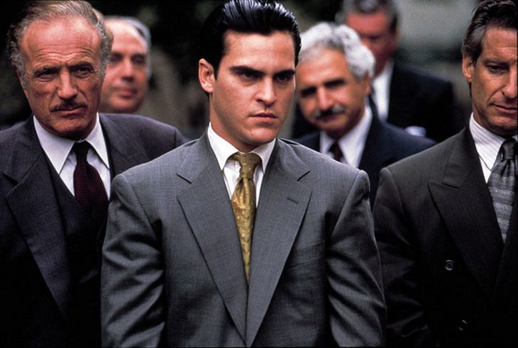 El actor Joaquin Phoenix interpretando a Willie Guitierrez en la cinta The Yards