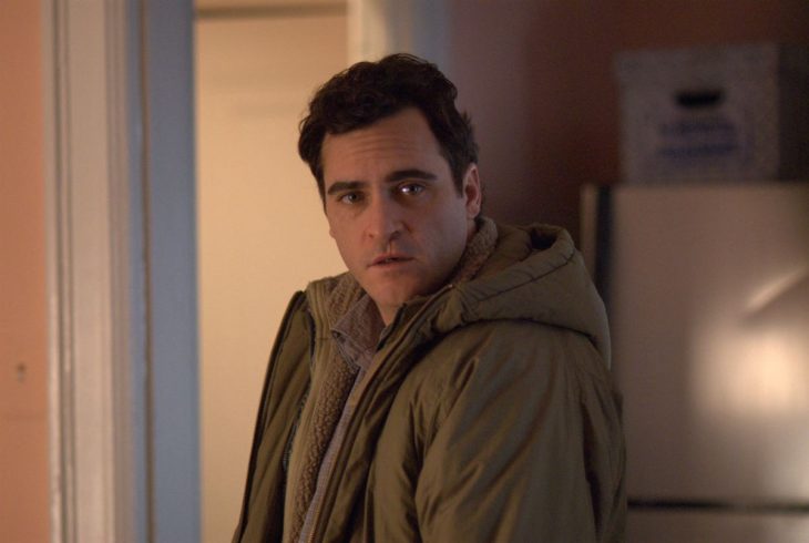 El actor Joaquin Phoenix interpretando a Leonard Kraditor de la cinta Two Lovers