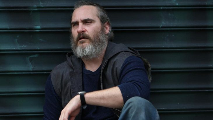 El actor Joaquin Phoenix interpretando al personaje Joe en la cinta You were never really here