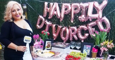 Esta mujer celebra con una gran fiesta que está ¡felizmente divorciada!