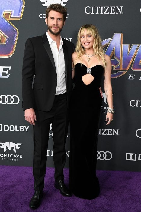Miley Cyrus y Liam Hemsworth en la premiere de la película Avengers: endgame 