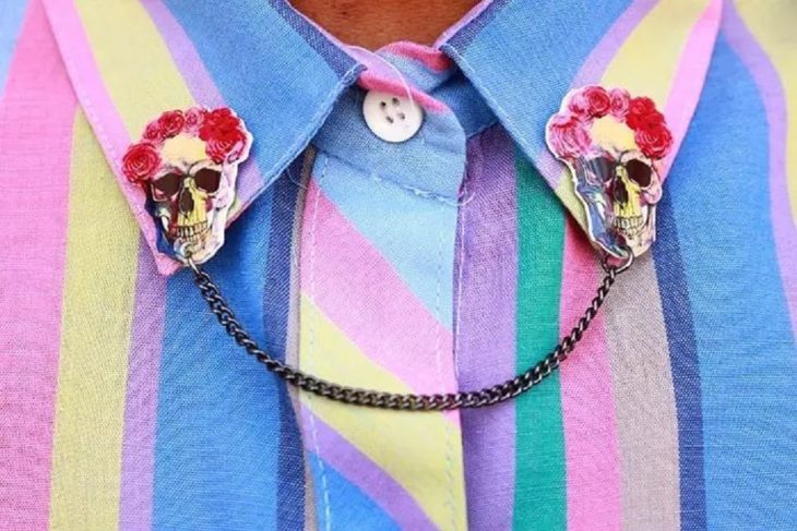 Collar tips; broches para cuello de camisa; cráneo con rosas