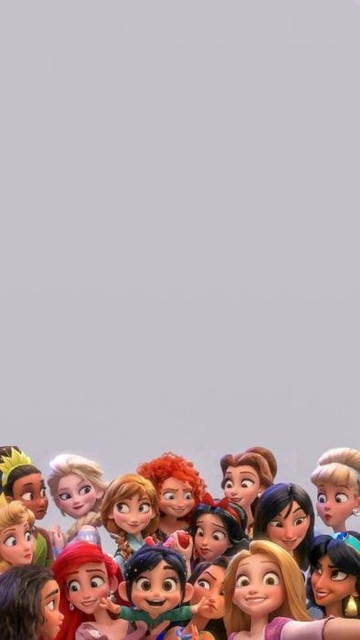 Fondo de pantalla para celular de Disney; wallpaper de princesas en la película Ralph Rompe Internet; Vanellope, Tiana, Elsa, Aurora, Moana, Ariel, Anna, Mérida, Bella, Blancanieves, Pocahontas, Mulan, Cenicienta, Rapunzel y Jazmín