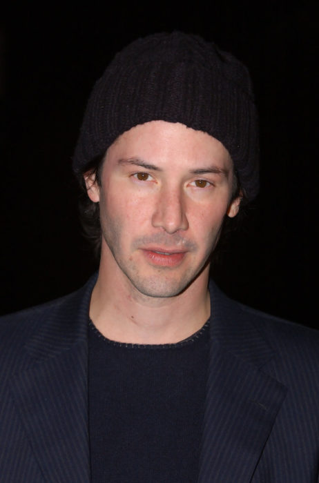 Actor Keanu Reeves, hombre con gorra negra