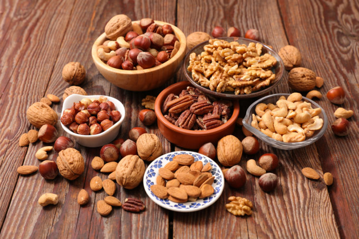 Frutos secos, cacahuate, nuez de la india, almendras