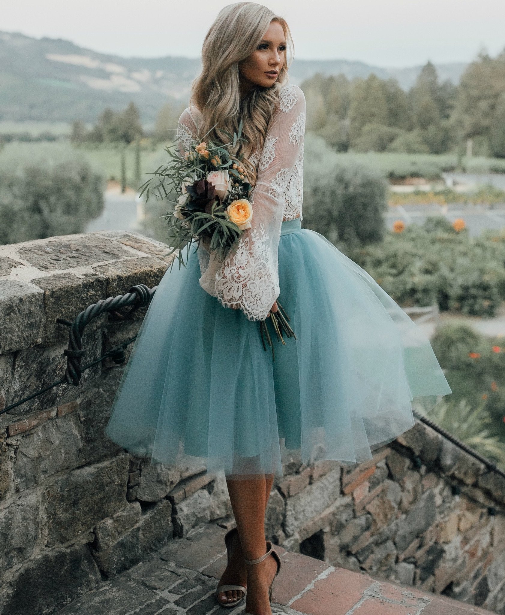 19 Ideas de vestidos para usar en una boda al aire libre