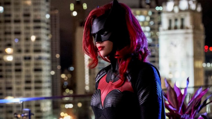 Batwoman con su traje y máscara