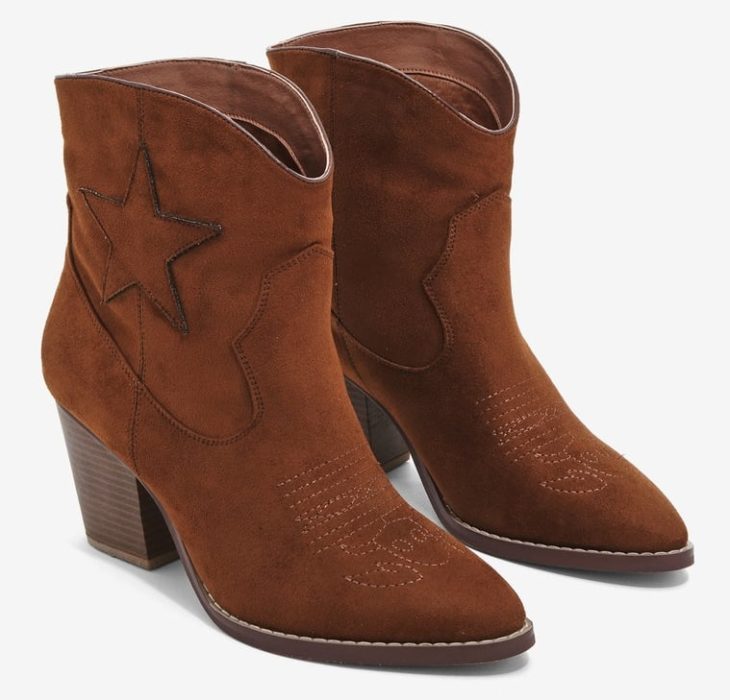 Botas estilo vaquero con estrella grabada inspirada en Woody