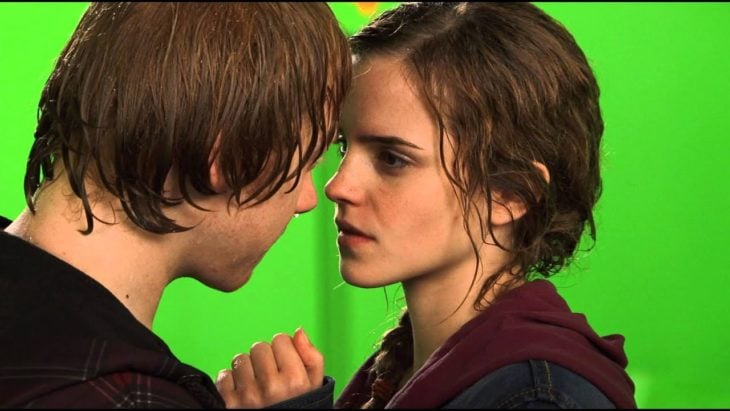 Emma Watson y Rupert Grint filmando Harry Potter