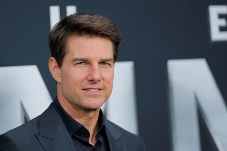 Las raras exigencias de los famosos; Tom Cruise con traje gris
