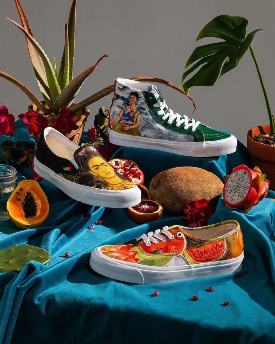 Tenis inspirados en pinturas de Frida Kahlo