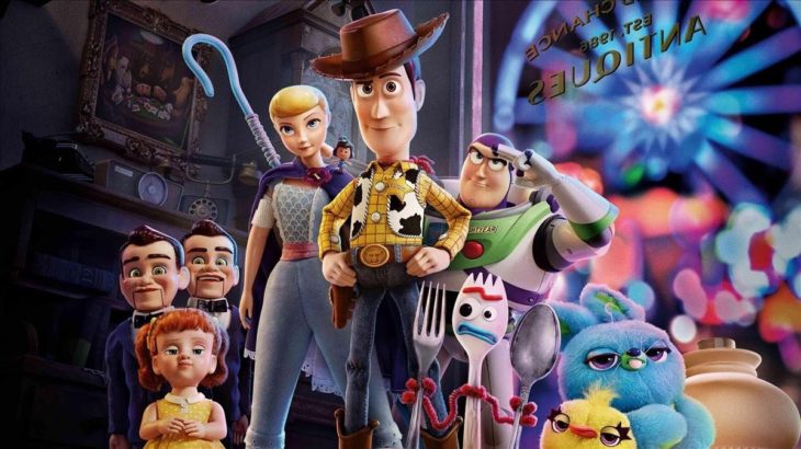 Poster de la película Toy Story 4. Personajes reunidos 