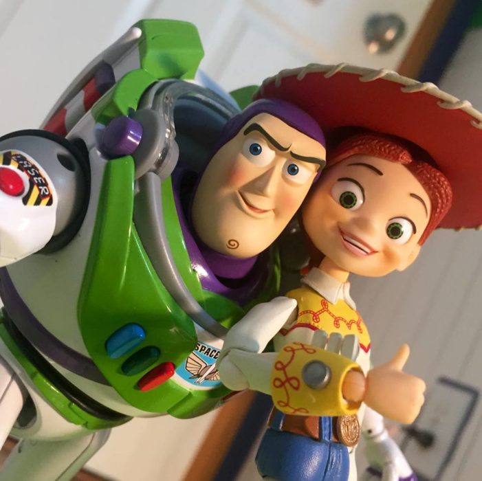 Morgan y Mason McGrew, hermanos crean version stop motion de película Toy Story 3 de Disney Pixar; Buzz Lightyear y Jessie