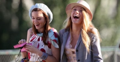 Las mujeres que hablan mucho viven más años: estudio