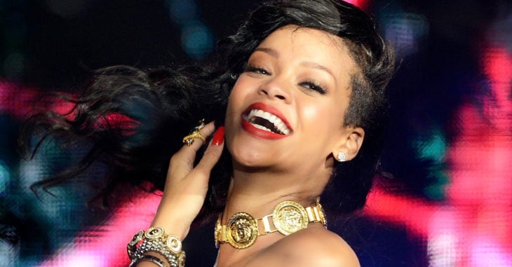 Rihanna tiene un nuevo título: la mujer en la música más rica del mundo