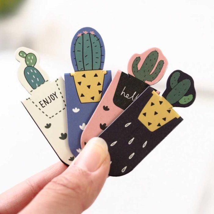 Separador de libros en forma de cactus