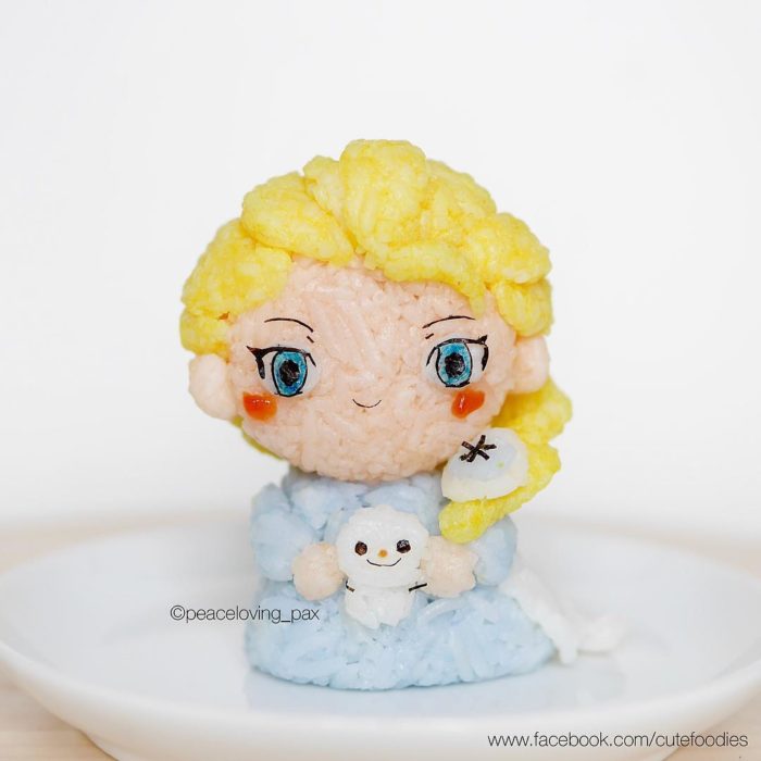 Figura de arroz creado por Pax pacífico inspirada en Elsa de Froen