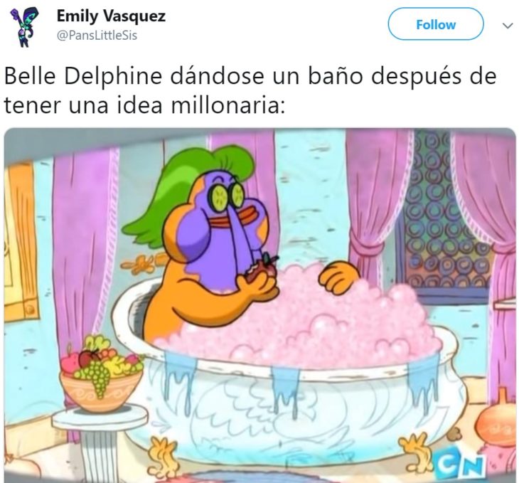 Cosplayer Belle Delphine vende el agua de su bañera y los compradores la están bebiendo