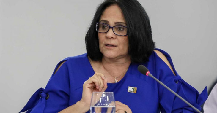 Damares Alves, la ministra de la Mujer en Brasil dice que a niñas pobres de la Amazonía las violan por no usar ropa interior