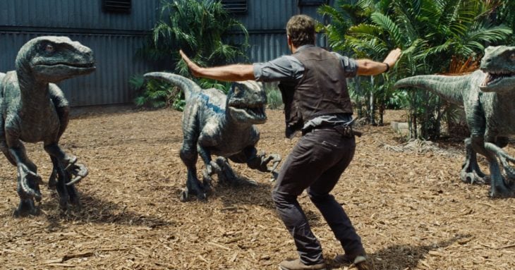 Datos sobre películas; Jurassic Park con Chris Pratt; Owen con los velociraptors 