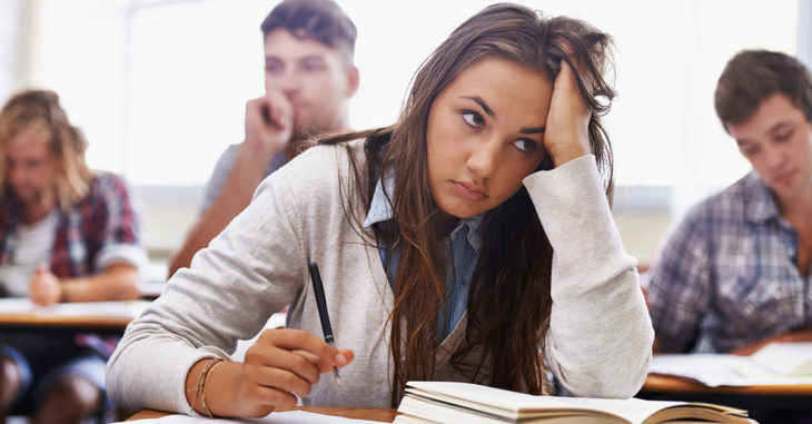 Estudiantes en Oregón podrán ausentarse de la escuela para tomar "días de salud mental"