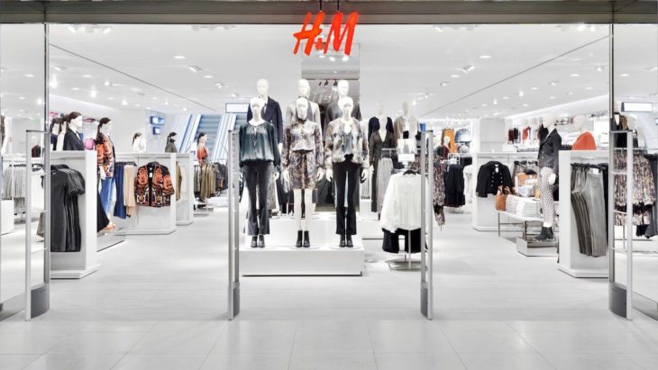 entrada de una tienda de H&M